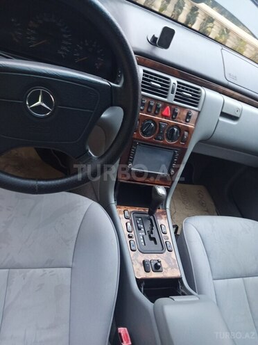 Mercedes E 240 1999, 336,000 km - 2.4 l - Bakı