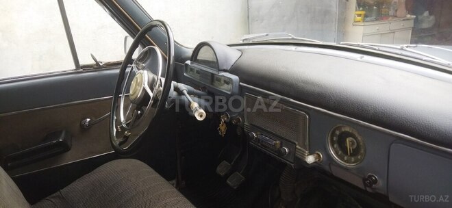 GAZ 21 "Volga"-5