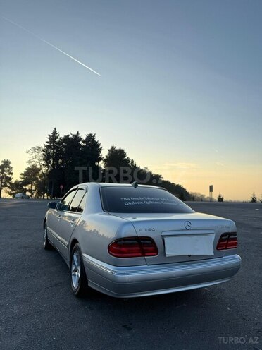 Mercedes E 240 2001, 279,870 km - 2.4 l - Qax