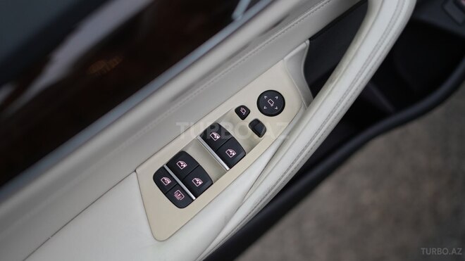 BMW 530e-13