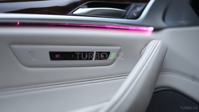BMW 530e-8
