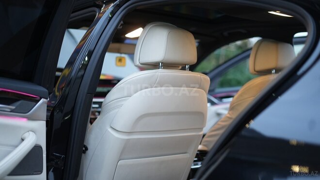 BMW 530e-19