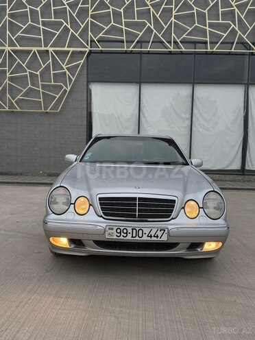 Mercedes E 320 2000, 869,976 km - 3.2 l - Salyan