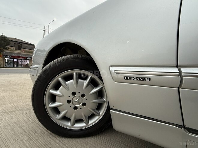 Mercedes E 320 2000, 869,976 km - 3.2 l - Salyan