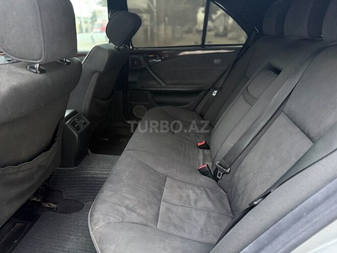 Mercedes E 320 2000, 869,976 km - 3.2 l - Salyan