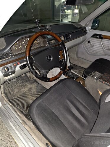 Mercedes  1990, 300,090 km - 2.0 l - Bakı