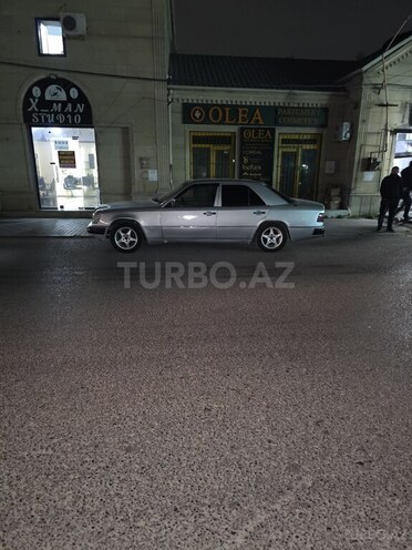 Mercedes  1990, 300,090 km - 2.0 l - Bakı