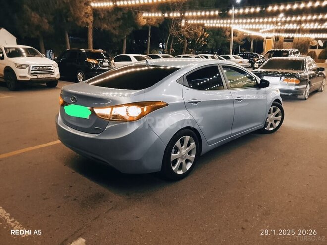 Hyundai Elantra 2012, 280,000 km - 1.8 л - Şirvan