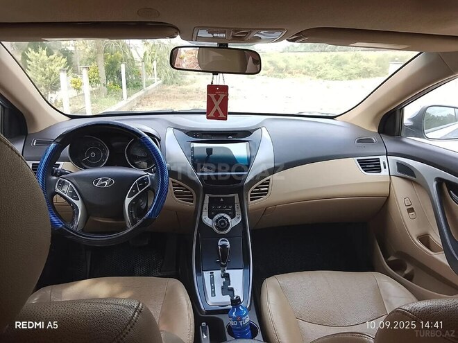 Hyundai Elantra 2012, 280,000 km - 1.8 л - Şirvan