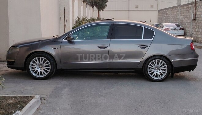 Volkswagen Passat 2005, 235,213 km - 2.0 l - Bakı