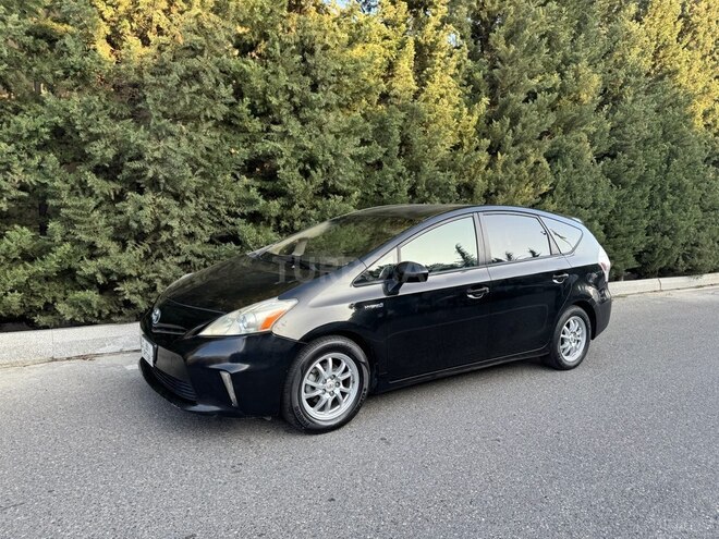 Toyota Prius V 2011, 304,200 km - 1.8 л - Bakı