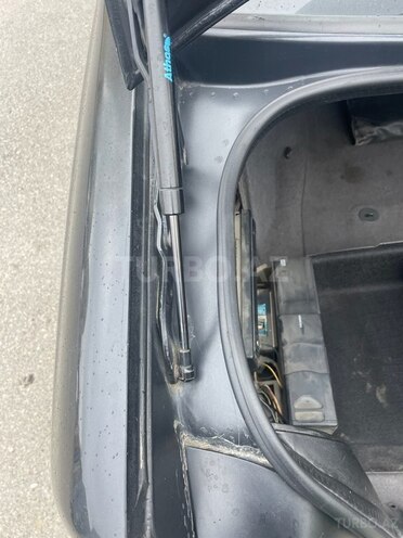 BMW 528 2000, 220,000 km - 2.8 л - Bakı