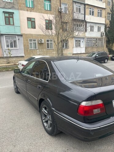 BMW 528 2000, 220,000 km - 2.8 л - Bakı