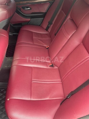 BMW 528 2000, 220,000 km - 2.8 л - Bakı