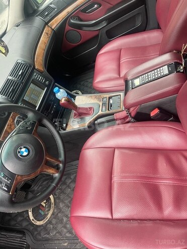 BMW 528 2000, 220,000 km - 2.8 л - Bakı