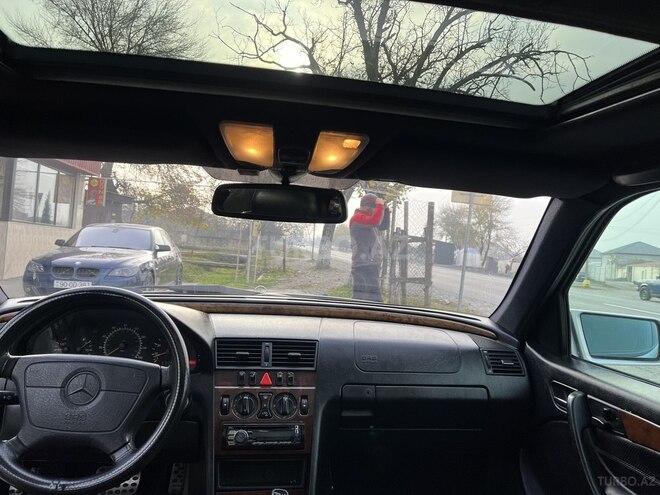 Mercedes C 230 2000, 270,000 km - 2.3 l - Zaqatala
