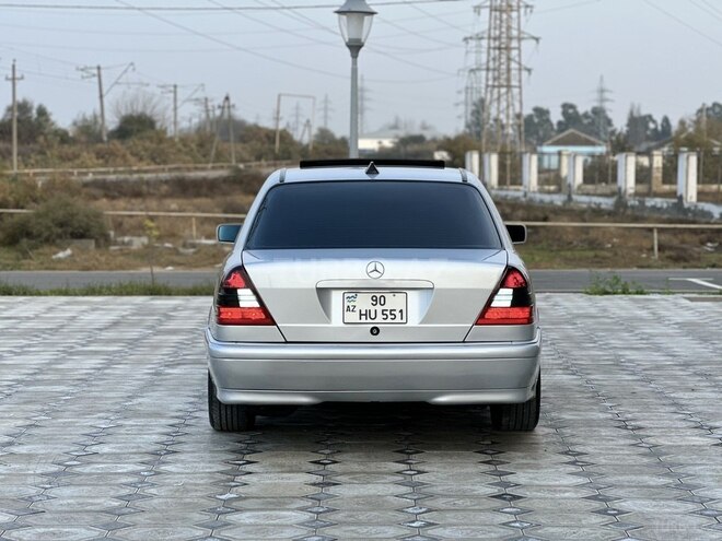 Mercedes C 230 2000, 376,192 km - 2.3 l - Saatlı