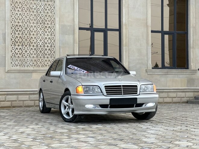 Mercedes C 230 2000, 376,192 km - 2.3 l - Saatlı