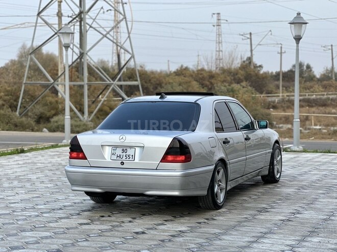 Mercedes C 230 2000, 376,192 km - 2.3 l - Saatlı
