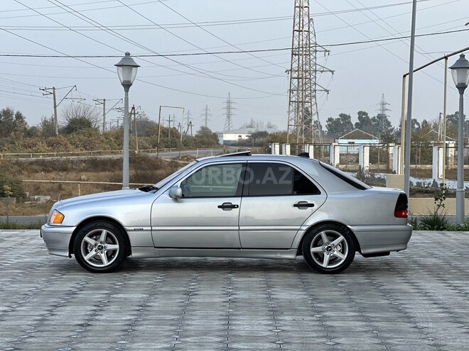 Mercedes C 230 2000, 376,192 km - 2.3 l - Saatlı