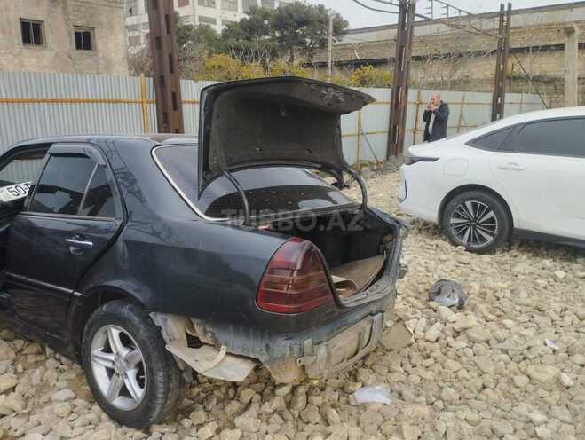 Mercedes C 200 1995, 245,000 km - 2.0 л - Bakı