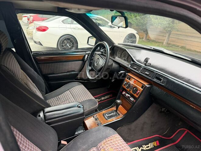 Mercedes 230 E 1992, 300,000 km - 2.3 l - Bakı