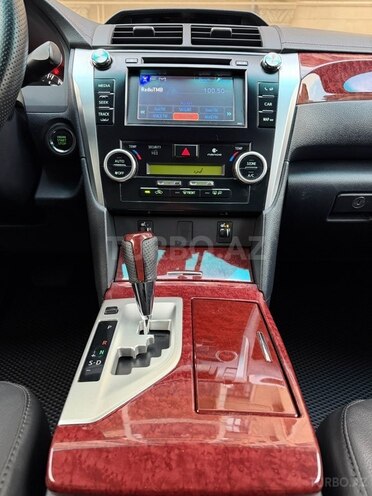 Toyota Camry 2015, 132,451 km - 2.5 л - Bakı