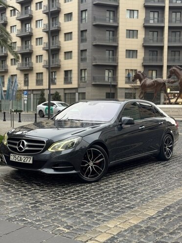 Mercedes E 220 2013, 246,500 km - 2.1 л - Bakı