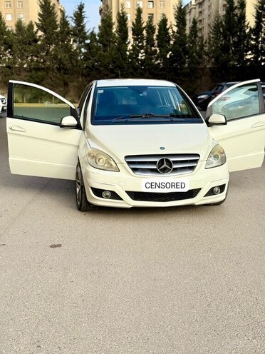 Mercedes B 180 2009, 165,000 km - 1.7 л - Bakı