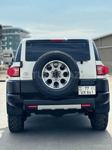 Toyota FJ Cruiser 2013, 278,000 km - 4.0 л - Bakı