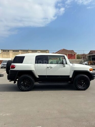 Toyota FJ Cruiser 2013, 278,000 km - 4.0 л - Bakı