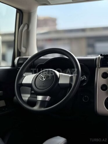 Toyota FJ Cruiser 2013, 278,000 km - 4.0 л - Bakı