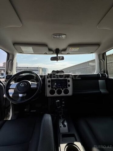 Toyota FJ Cruiser 2013, 278,000 km - 4.0 л - Bakı