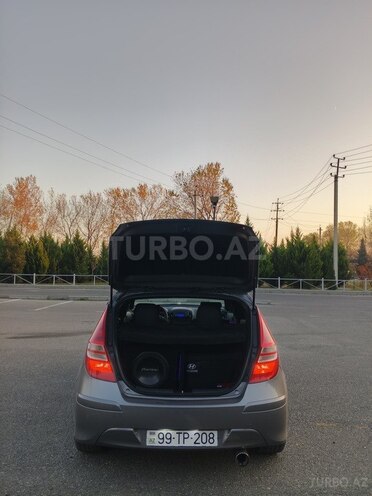 Hyundai i30 2011, 259,550 km - 1.4 l - Şəki