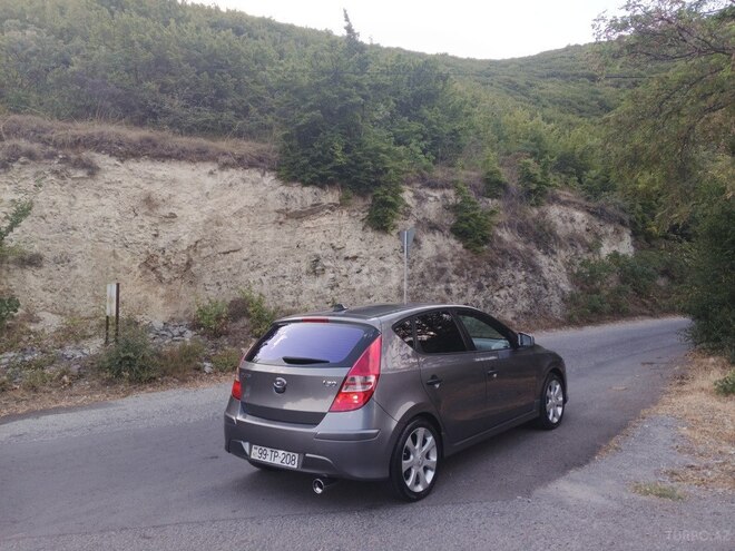 Hyundai i30 2011, 259,550 km - 1.4 l - Şəki