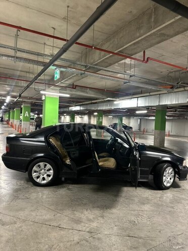 BMW 316 1993, 299,500 km - 1.6 l - Bakı