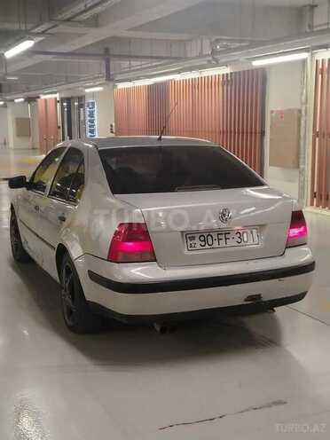 Volkswagen Bora 2001, 300,000 km - 2.0 l - Gəncə