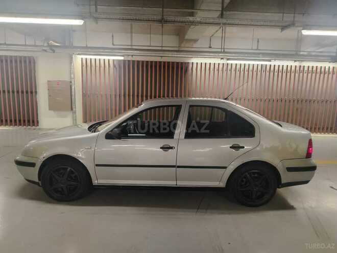 Volkswagen Bora 2001, 300,000 km - 2.0 l - Gəncə