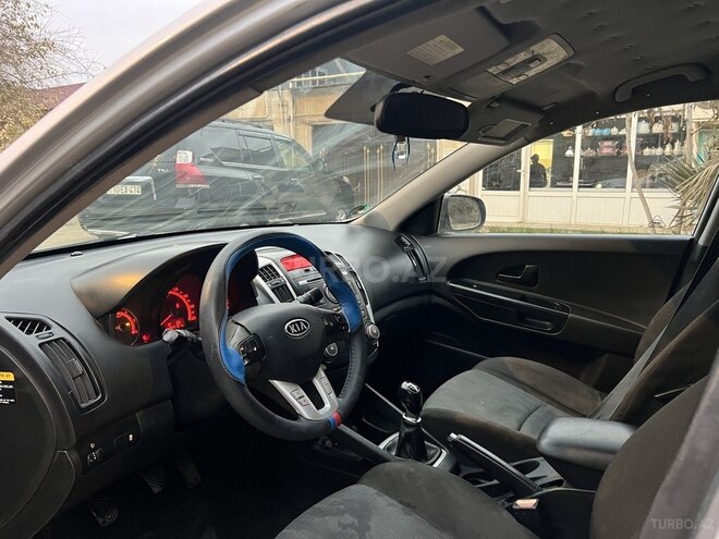 Kia Ceed 2010, 268,000 km - 1.6 л - Bakı