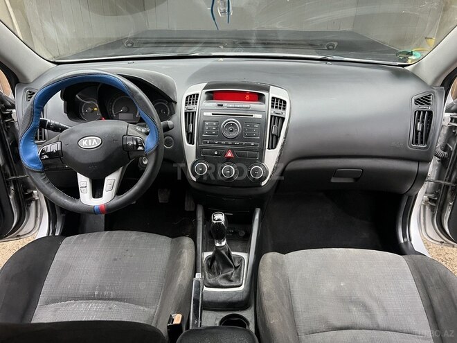 Kia Ceed 2010, 268,000 km - 1.6 л - Bakı