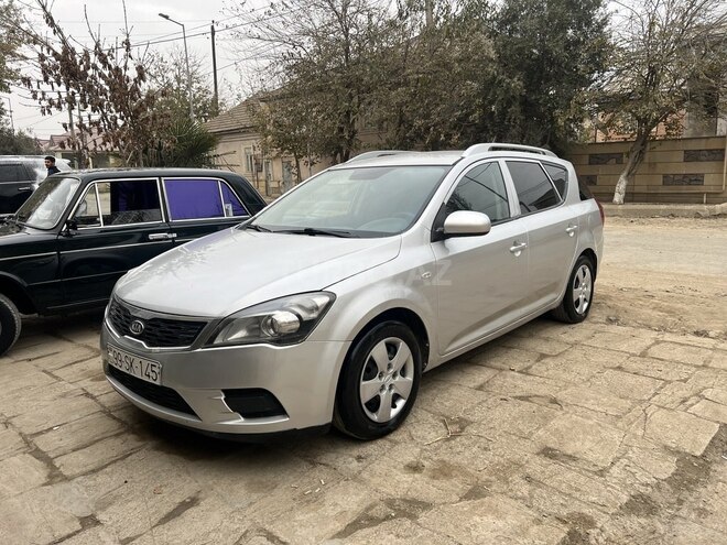 Kia Ceed 2010, 268,000 km - 1.6 л - Bakı