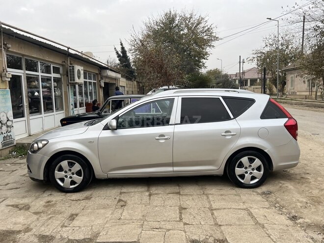Kia Ceed 2010, 268,000 km - 1.6 л - Bakı