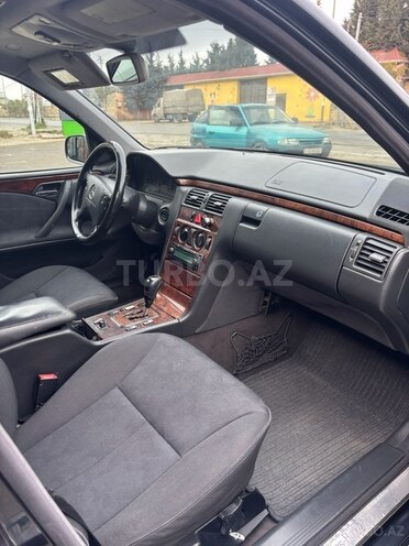 Mercedes E 270 2000, 476,000 km - 2.7 l - Bakı