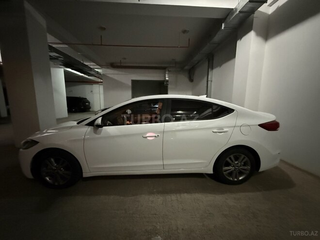 Hyundai Avante 2016, 120,600 km - 1.6 l - Bakı