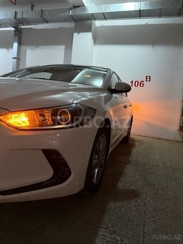 Hyundai Avante 2016, 120,600 km - 1.6 l - Bakı