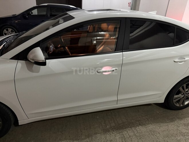Hyundai Avante 2016, 120,600 km - 1.6 l - Bakı