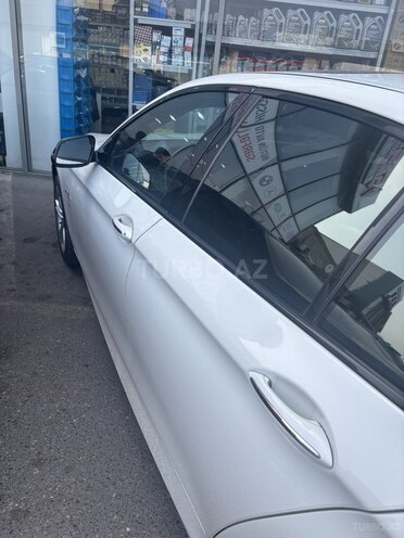 BMW 520 2015, 180,000 km - 2.0 l - Bakı