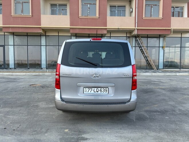 Hyundai H-1 2018, 240,000 km - 2.5 l - Bakı
