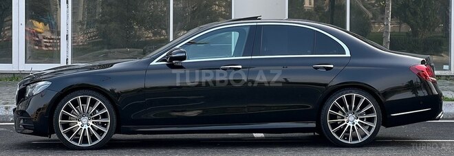 Mercedes E 220 d 4MATIC 2019, 93,000 km - 2.1 l - Bakı