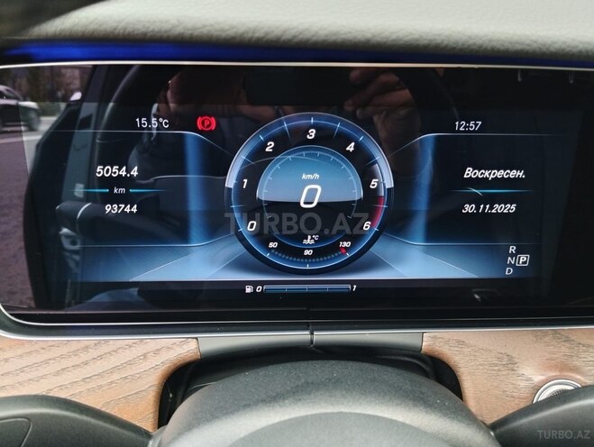 Mercedes E 220 d 4MATIC 2019, 93,000 km - 2.1 l - Bakı